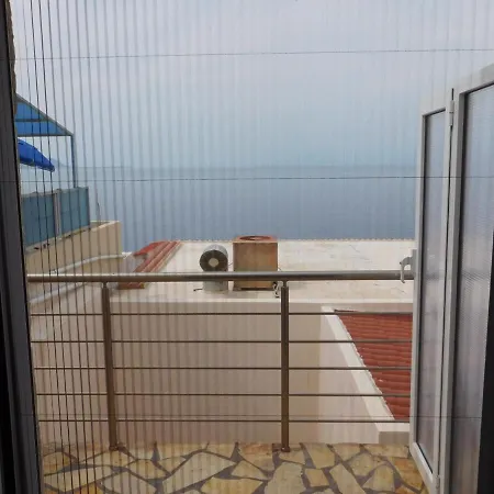 2 Seas Brand New 20m From The Sea * Дервенион